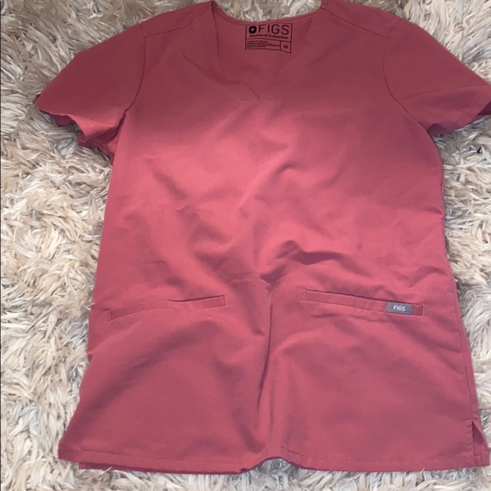 Figs scrub top